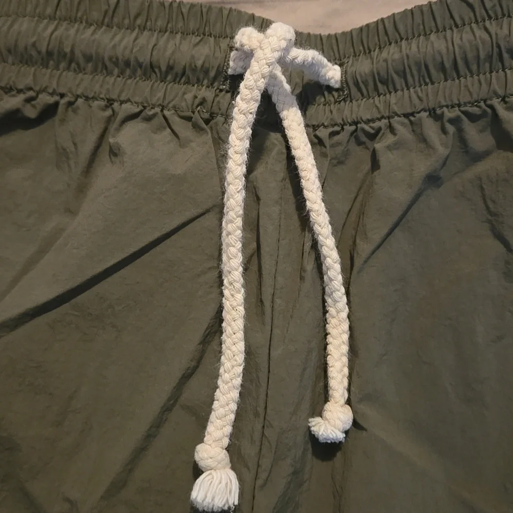 Donni Nylon Cargo Shorts - Picture 4 of 10